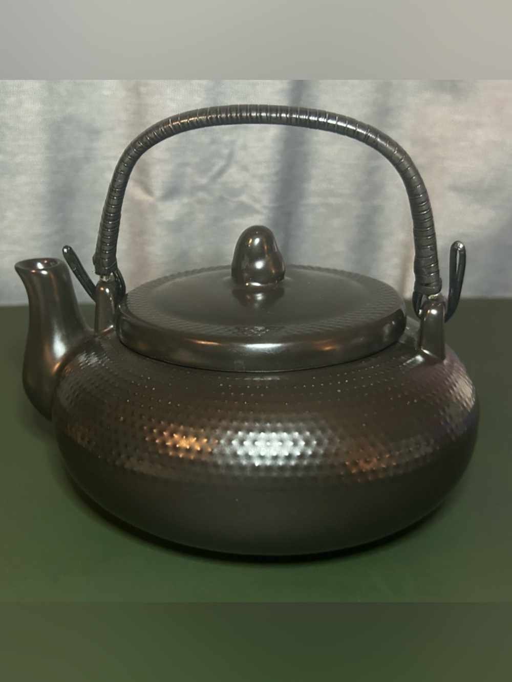 Black Teapot with Handle - Classic Home Kitchen Tea Server